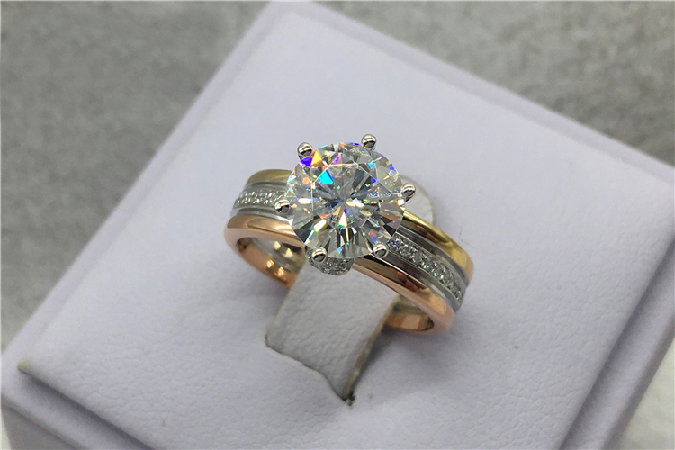 Pierścionek damski zaręczynowy – Moissanite Engagement Ring 1 Carat recenzja i cena