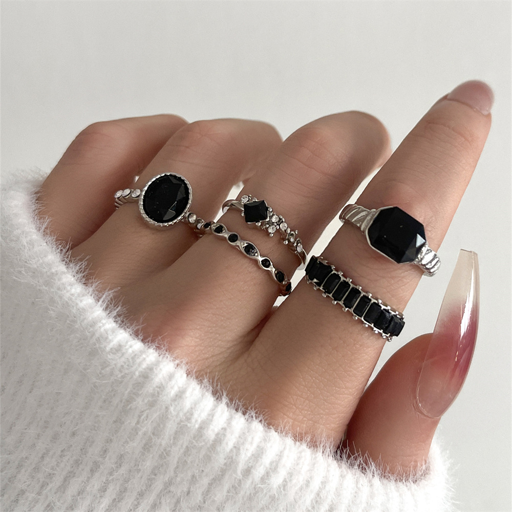 Retro czarny kryształowy kamie – Vintage Punk Knuckle Rings Set recenzja i cena