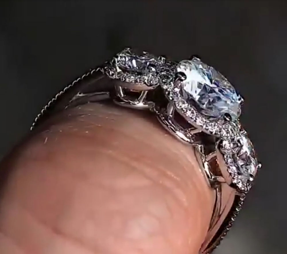 Pierścionek zaręczynowy, ślubn – Moissanite Engagement Ring 1 Carat recenzja i cena